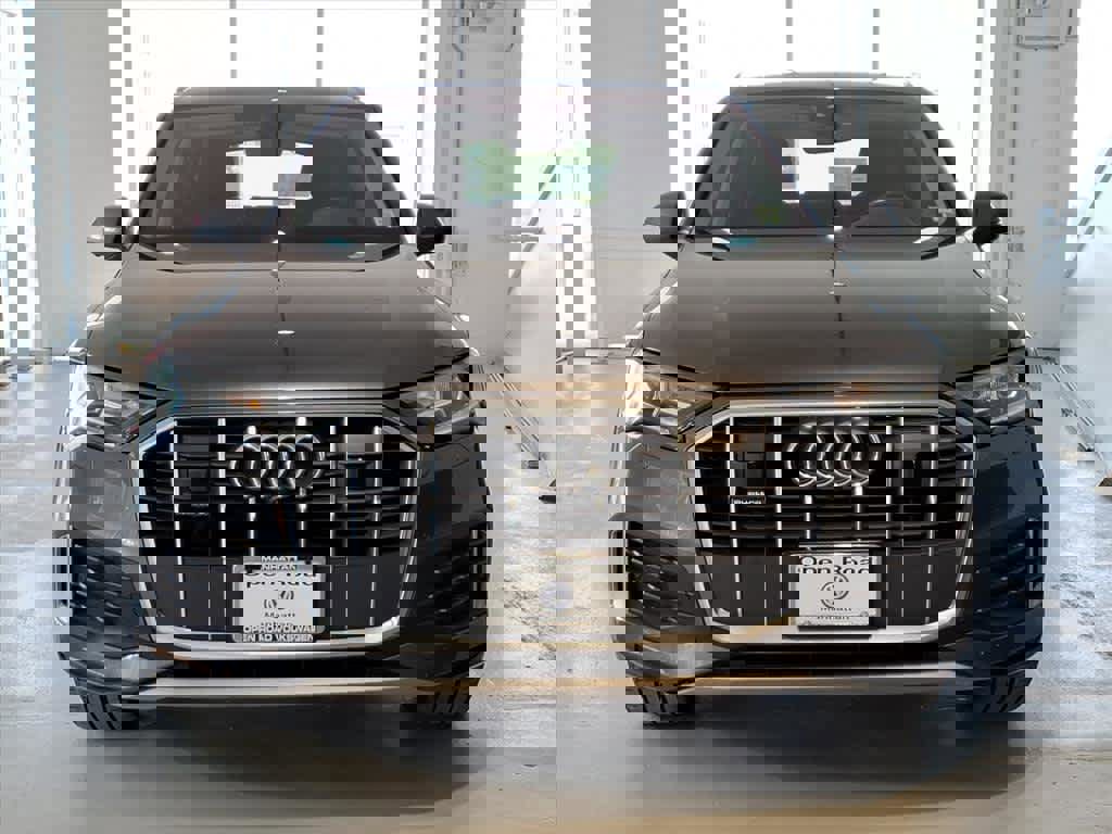 Used 2023 Audi Q7 2.0T Premium Plus w/ Premium Plus Package image 2