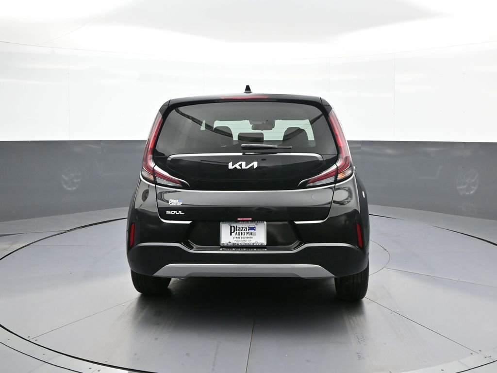Certified 2025 Kia Soul LX w/ LX Technology Package image 7