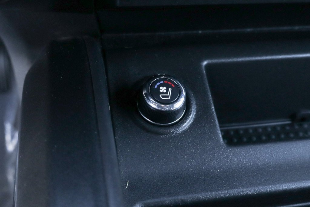 Used 2021 Nissan Titan PRO-4X w/ Pro-4x Convenience Package image 42