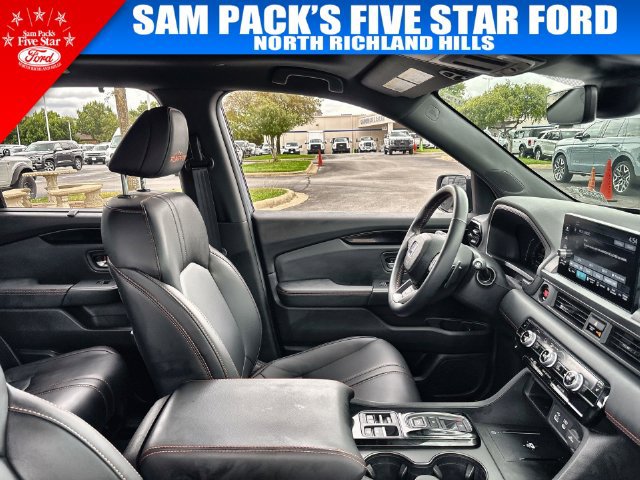 Used 2025 Honda Pilot TrailSport image 18