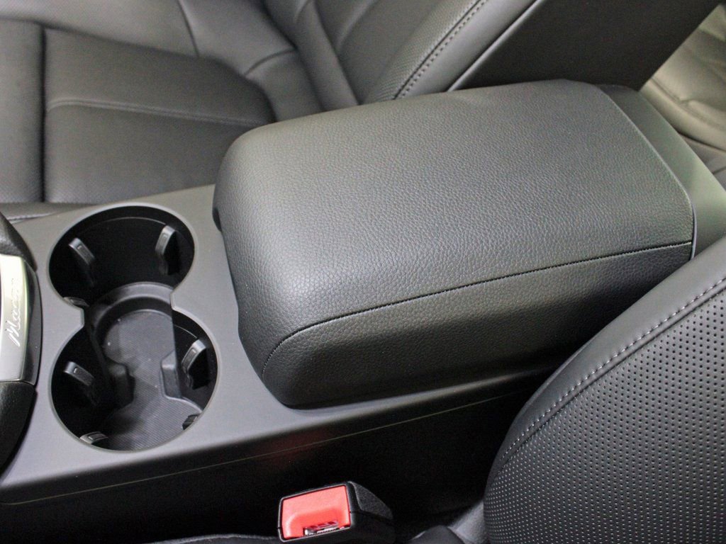 Certified 2025 Porsche Macan image 29