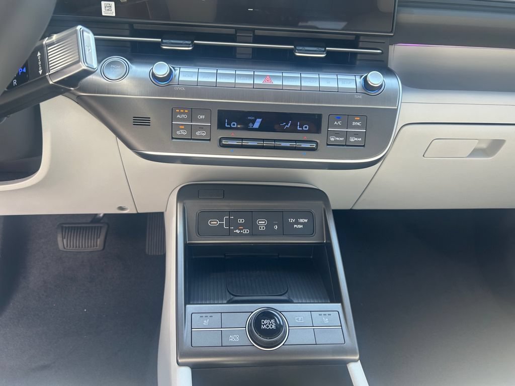 New 2026 Hyundai Kona SEL Premium FWD image 11
