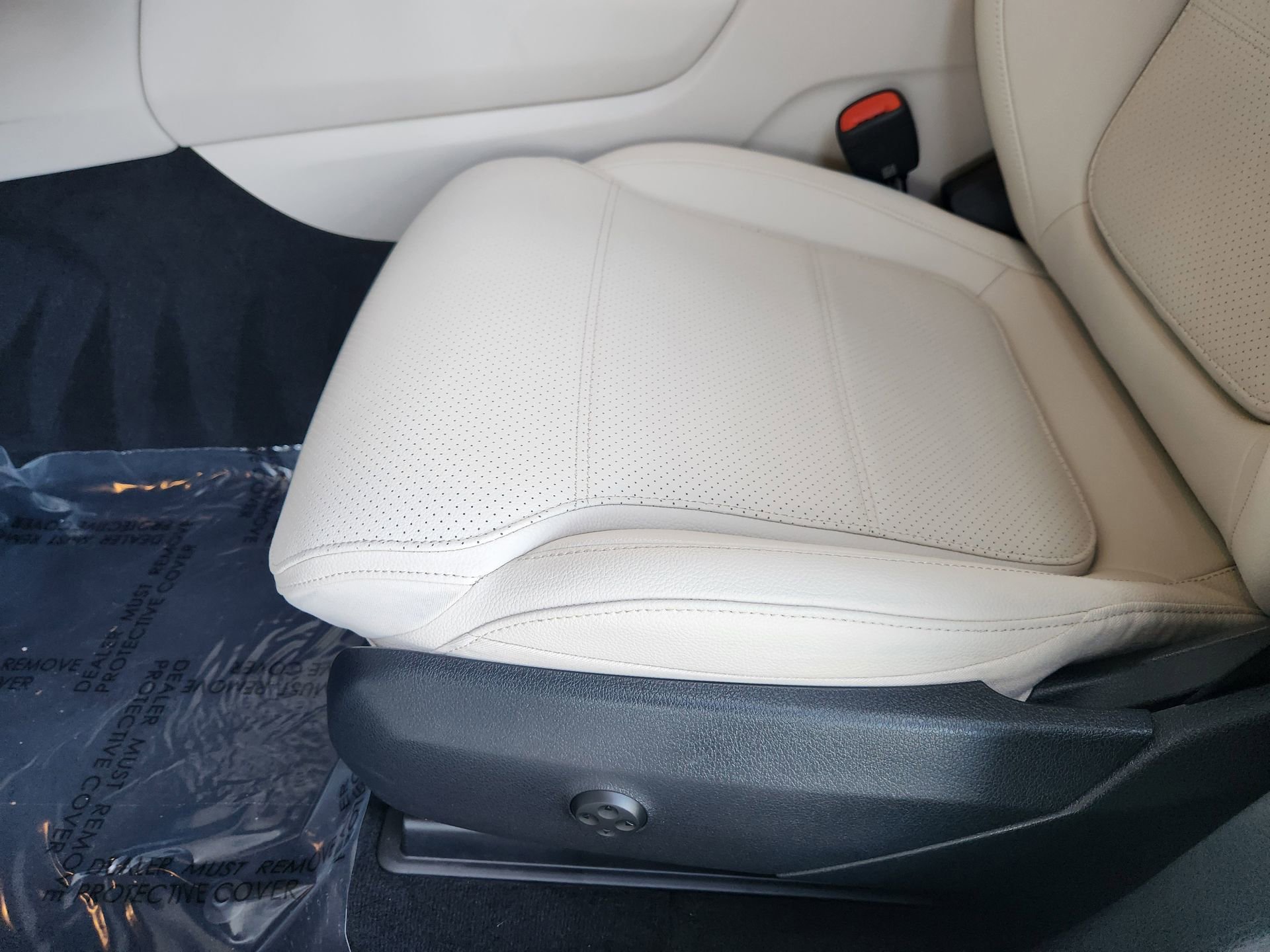 Certified 2026 Mercedes-Benz GLC 300 image 25