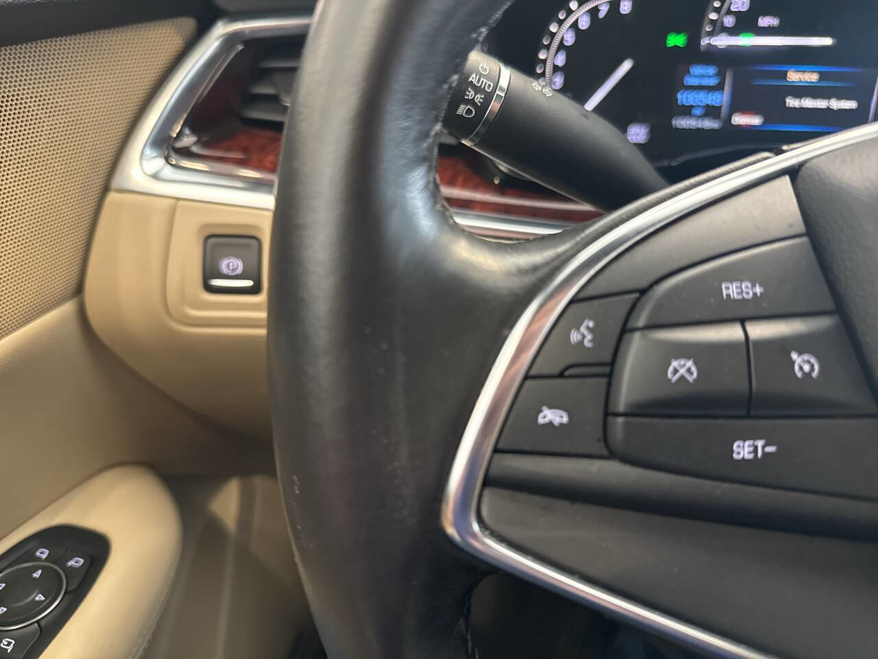 Used 2018 Cadillac XT5 Premium Luxury image 40