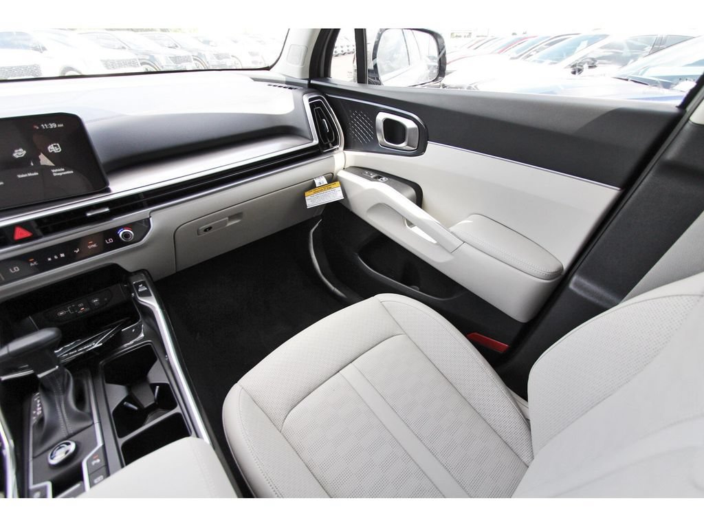 New 2026 Kia Sorento S FWD image 9