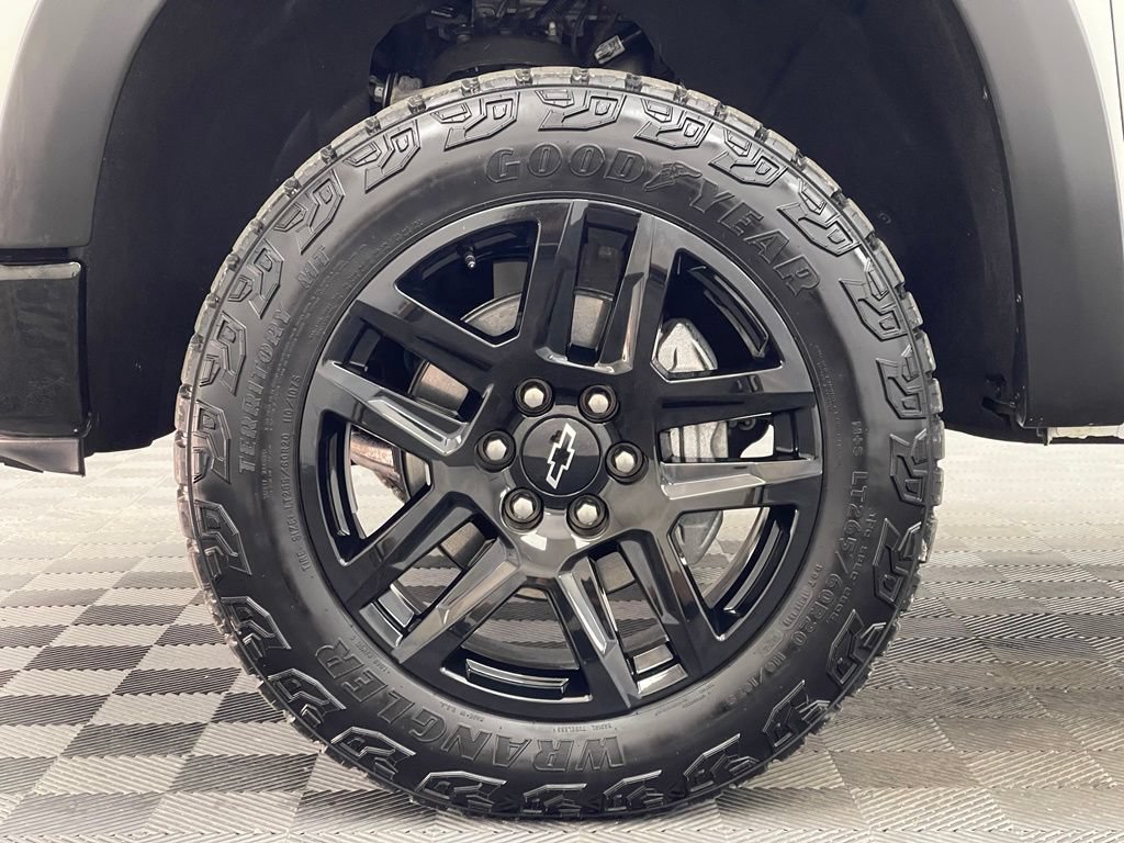 Used 2024 Chevrolet Silverado 1500 LT Trail Boss w/ Convenience Package II AWD/4WD image 13