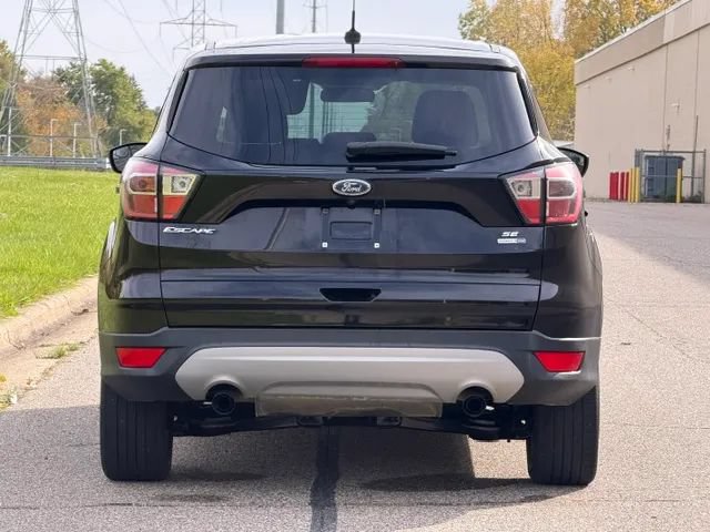 Used 2017 Ford Escape SE w/ SE Cold Weather Package AWD/4WD image 37