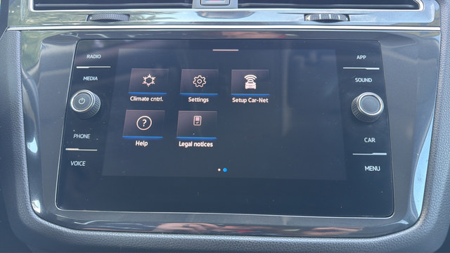 Used 2024 Volkswagen Tiguan SE AWD/4WD image 24