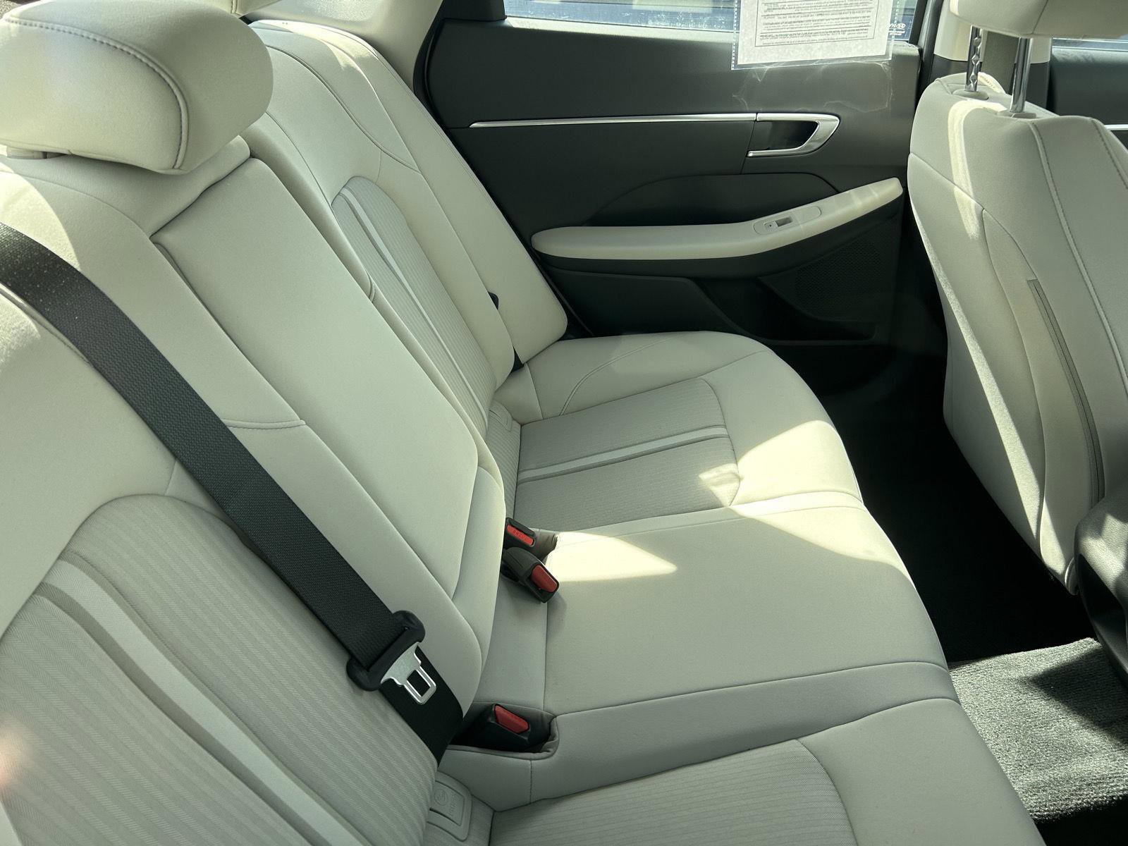Used 2023 Hyundai Sonata SEL FWD image 7