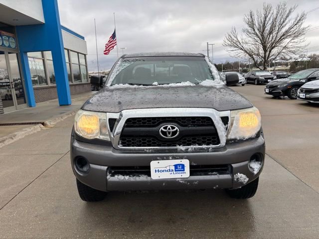 Used 2011 Toyota Tacoma PreRunner w/ SR5 Pkg #2 image 2