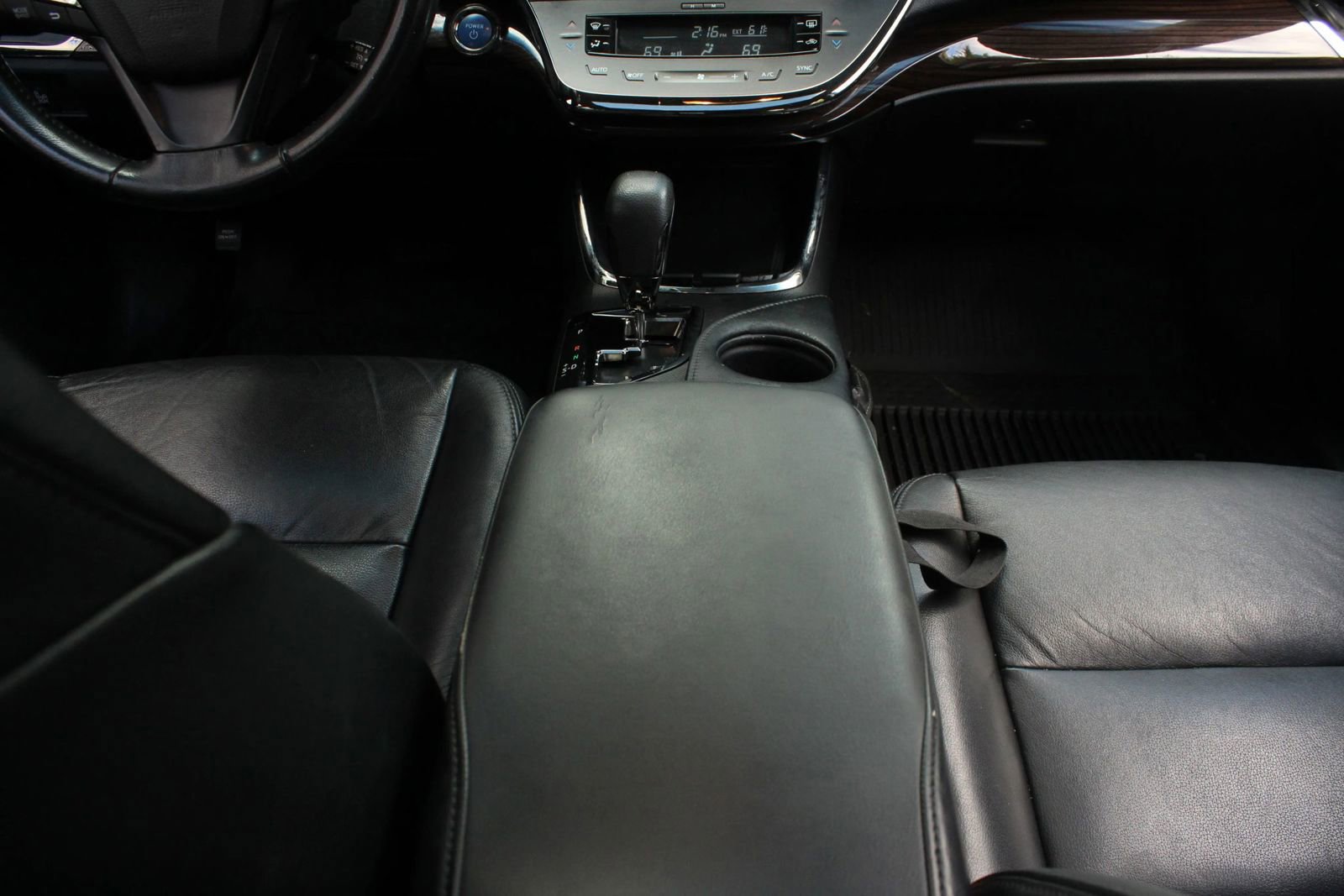 Used 2013 Toyota Avalon XLE Touring FWD image 27