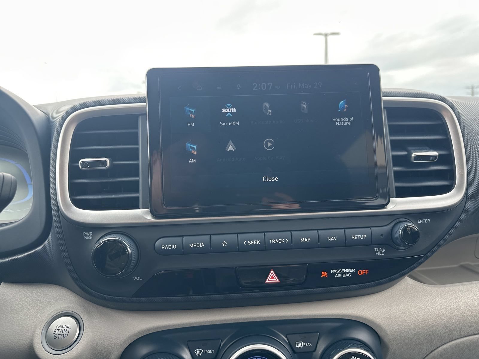 Used 2025 Hyundai Venue Limited FWD image 48