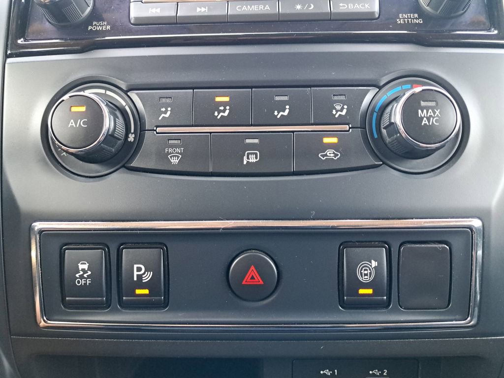 Used 2022 Nissan Titan SV image 23