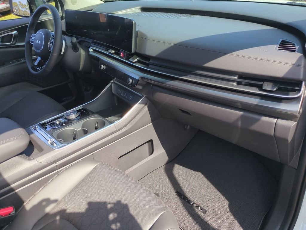 New 2026 Kia Carnival SX FWD image 29