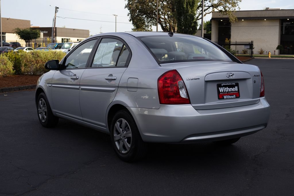 Used 2009 Hyundai Accent GLS FWD image 9