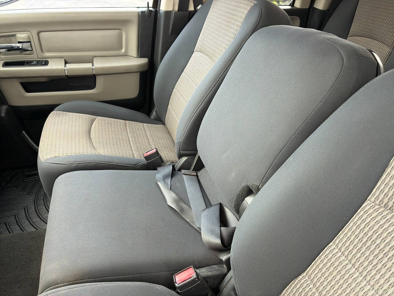 Used 2012 RAM 1500 Classic SLT RWD image 24