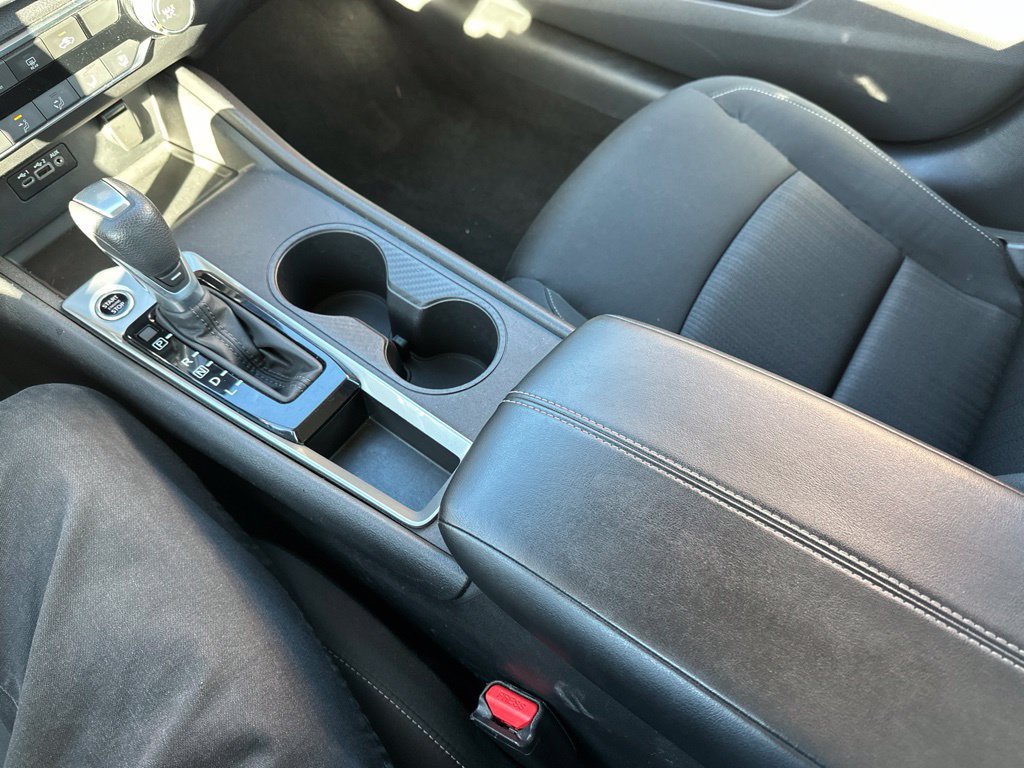 Used 2025 Nissan Altima 2.5 SV FWD image 49