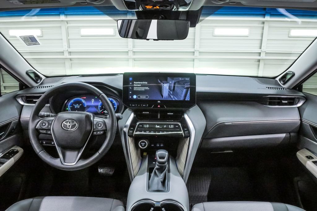 Used 2023 Toyota Venza Limited AWD/4WD image 16
