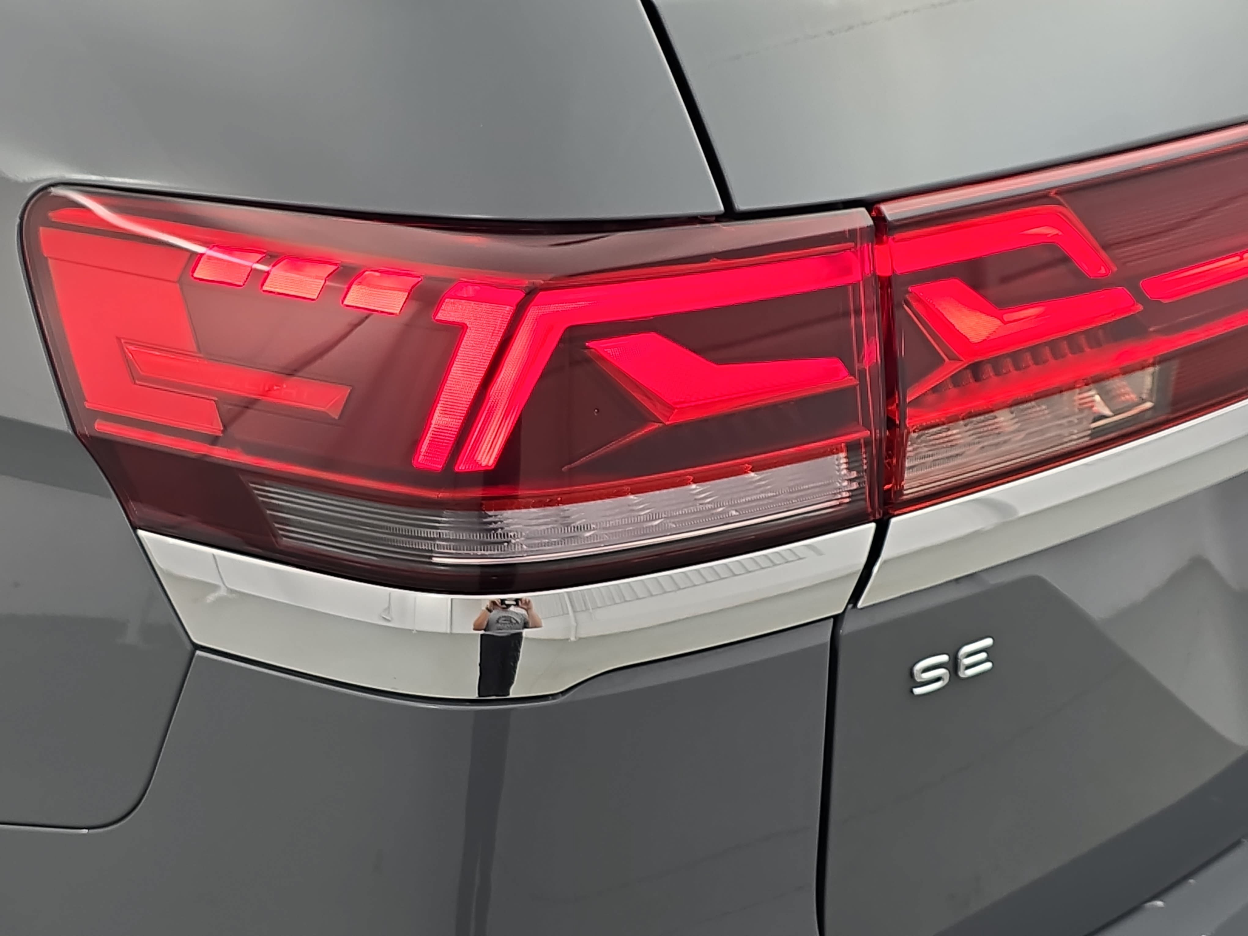 New 2026 Volkswagen Atlas SE FWD image 34