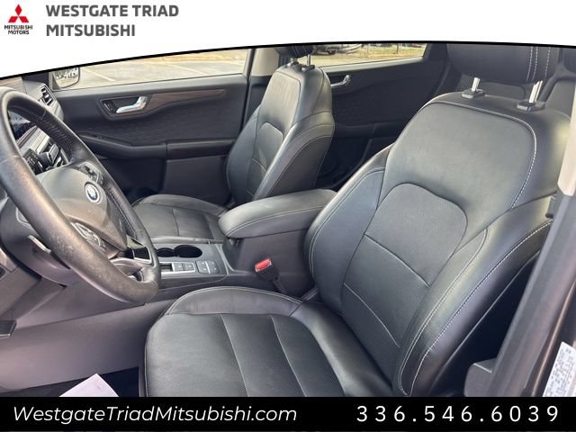 Used 2020 Ford Escape Titanium AWD/4WD image 17