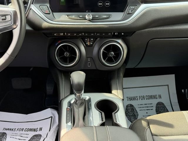 Used 2025 Chevrolet Blazer LT image 14