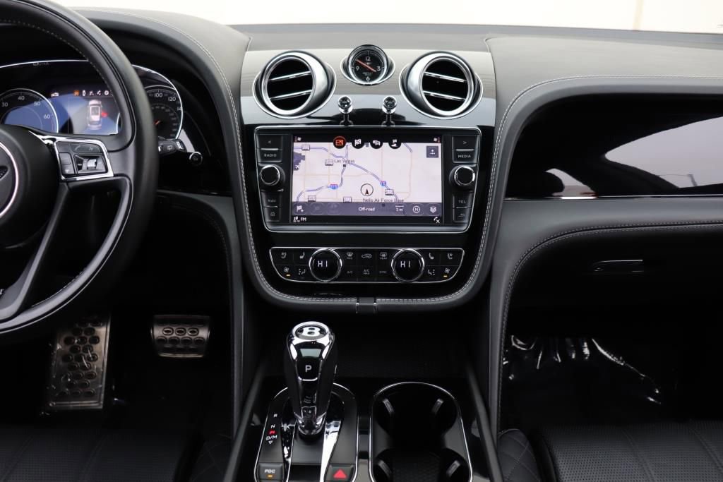 Used 2017 Bentley Bentayga image 51