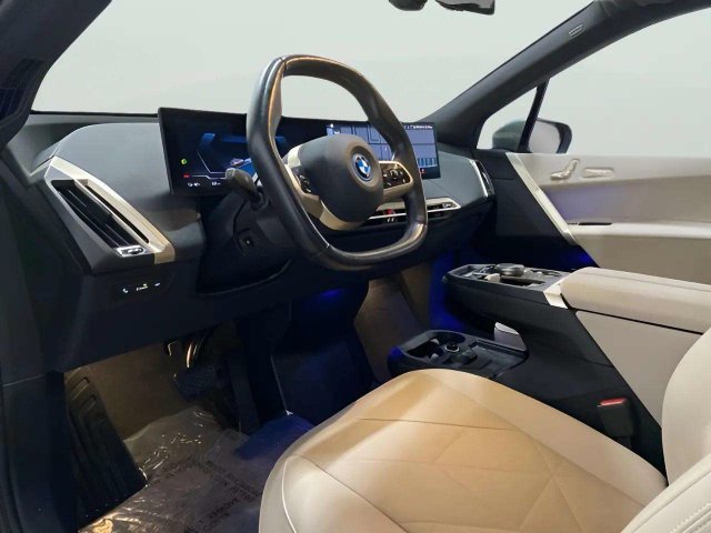 Used 2023 BMW iX xDrive50 AWD/4WD image 58