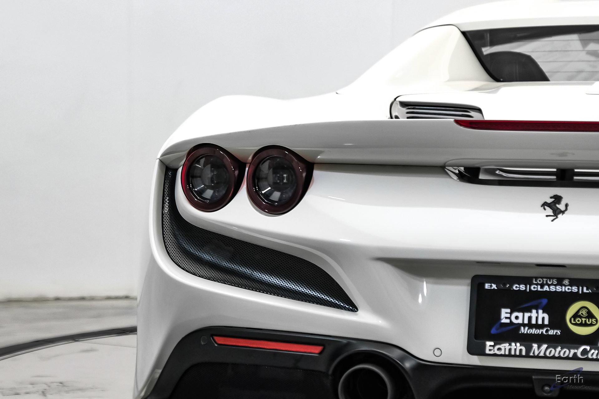 Used 2022 Ferrari F8 Tributo RWD image 18
