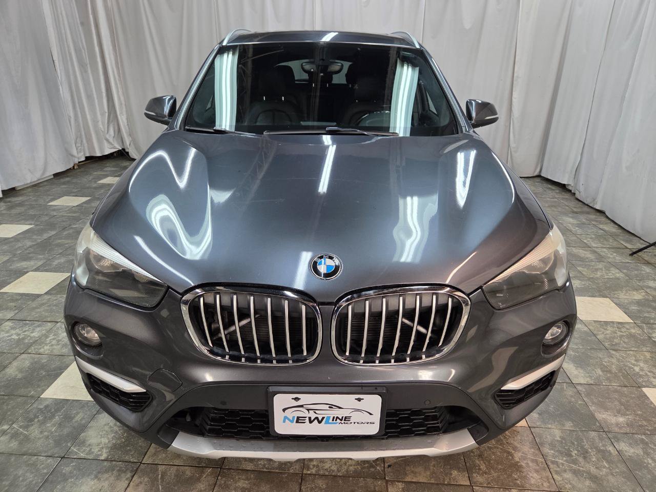 Used 2018 BMW X1 xDrive28i w/ Convenience Package AWD/4WD image 3