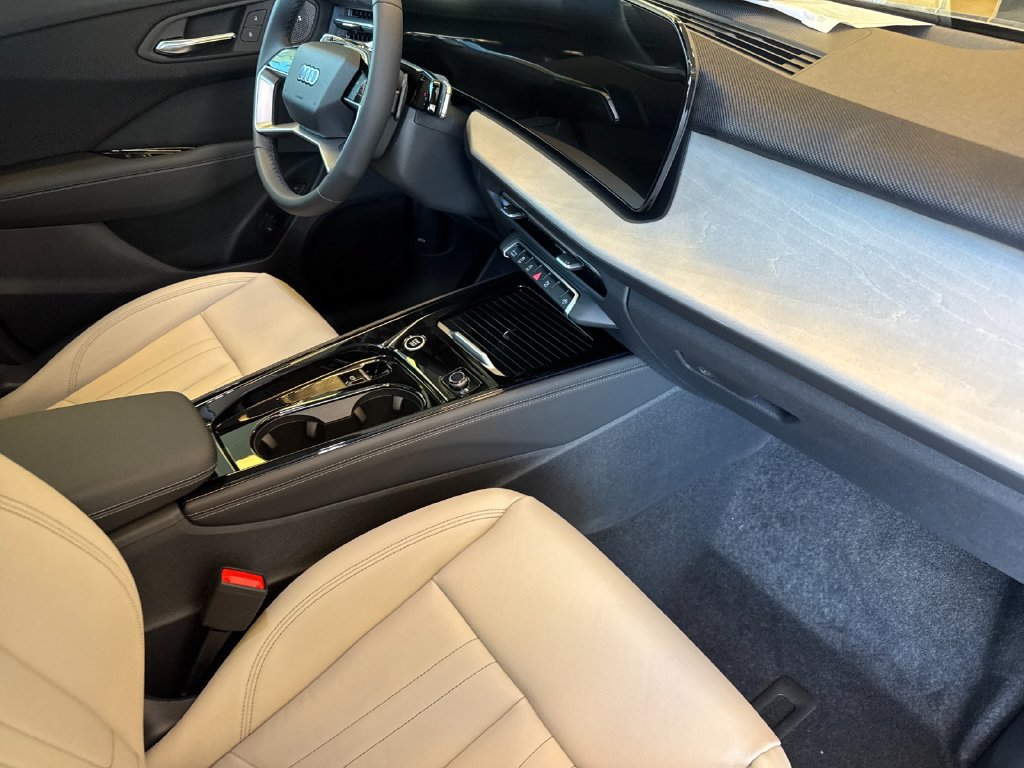 New 2026 Audi Q3 quattro 2.0T AWD/4WD image 16