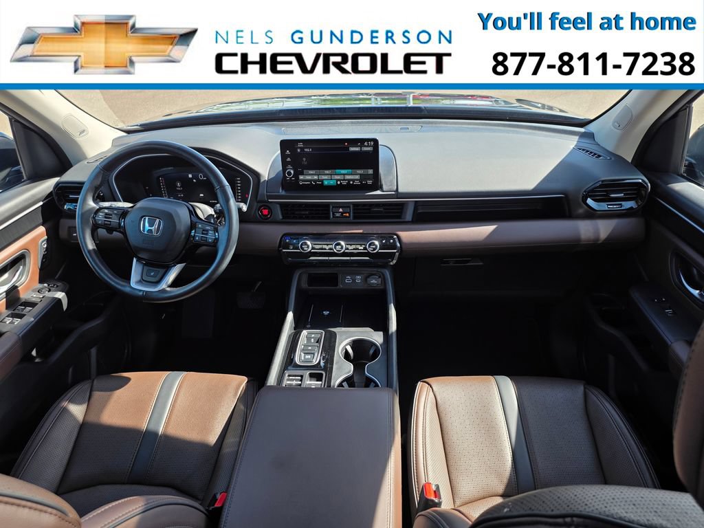 Used 2025 Honda Pilot Elite image 15