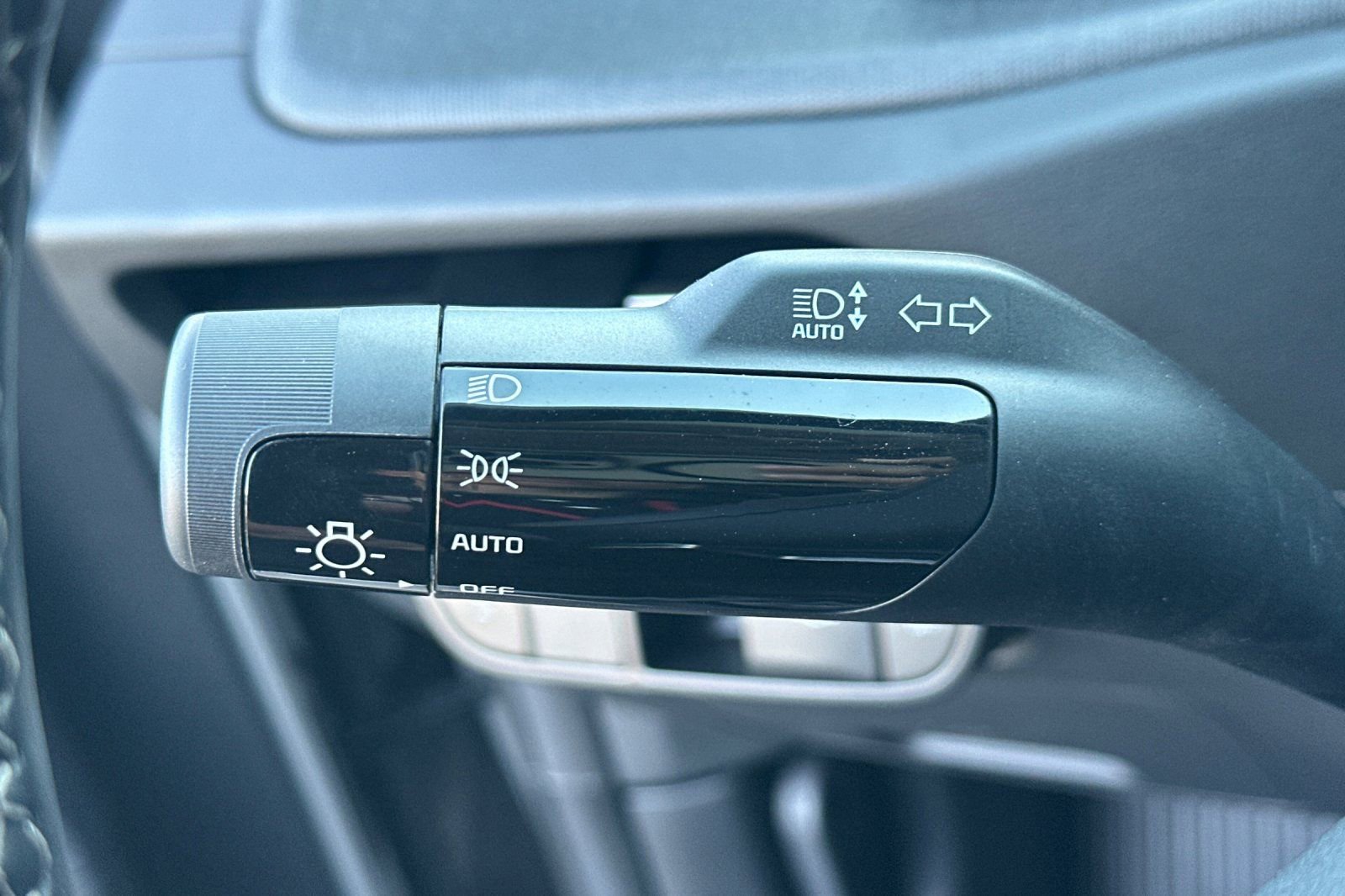 Used 2025 Kia EV6 Light image 38