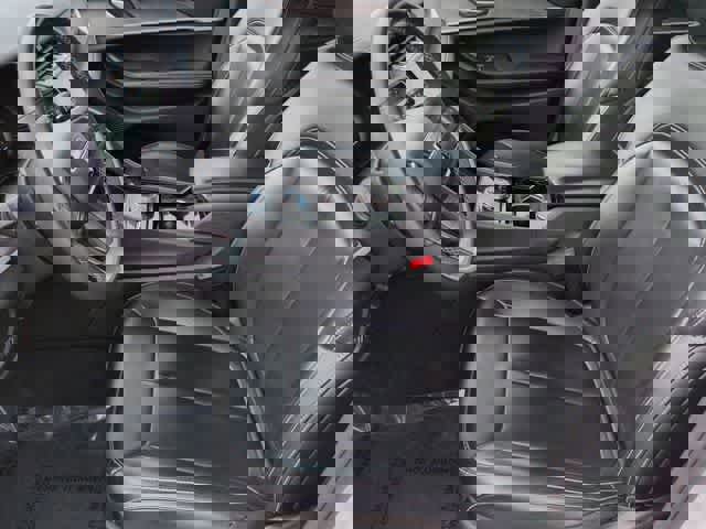 Used 2023 Jeep Grand Cherokee Limited w/ Black Appearance Package image 16