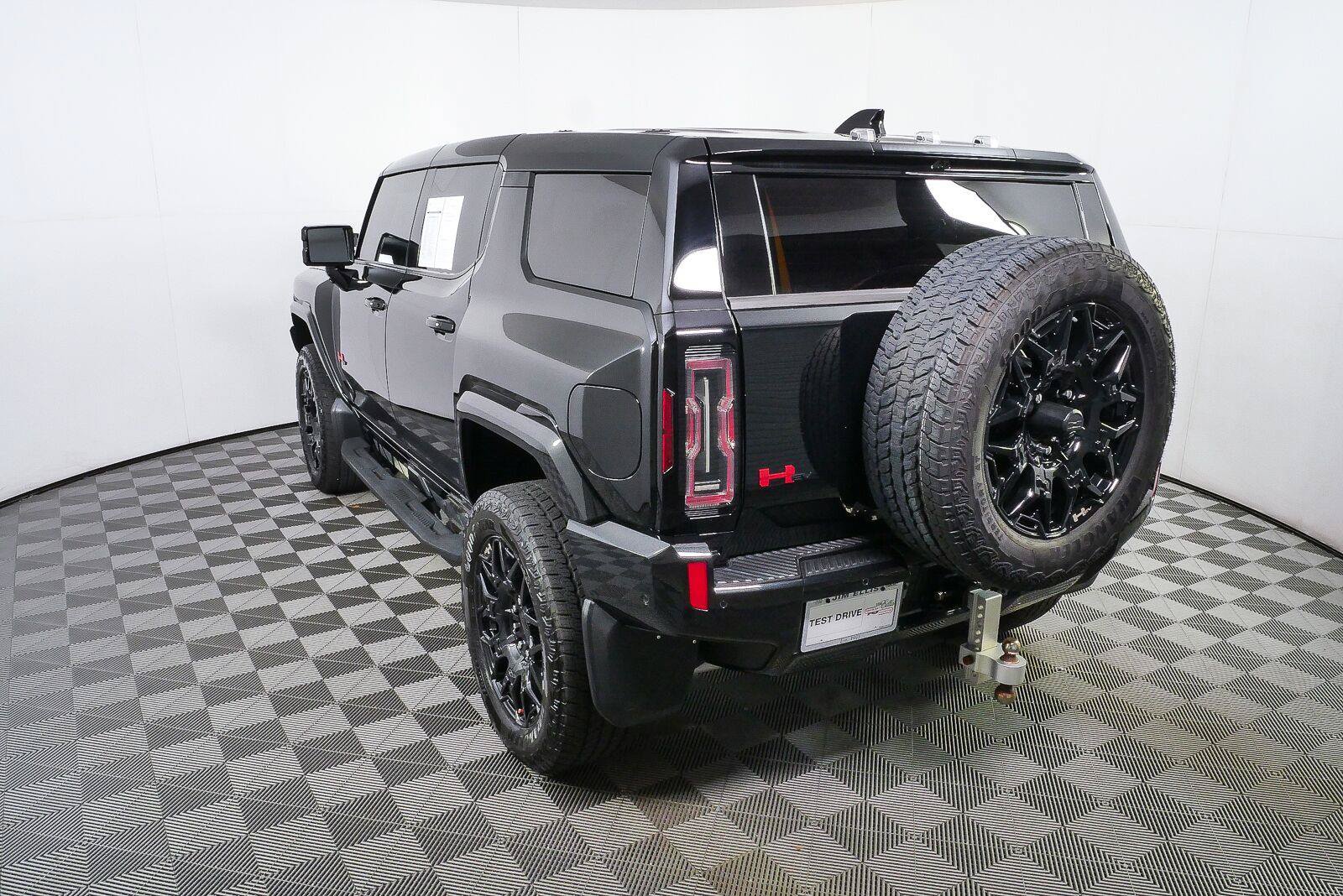 Used 2024 GMC Hummer EV 2X w/ LPO, Illumination Package AWD/4WD image 26