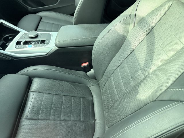 Certified 2023 BMW i4 eDrive40 w/ M Sport Package RWD image 5