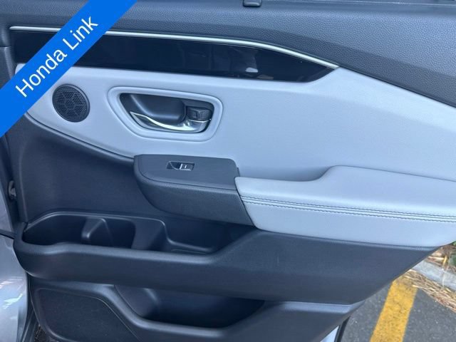 Used 2023 Honda Pilot Touring image 9
