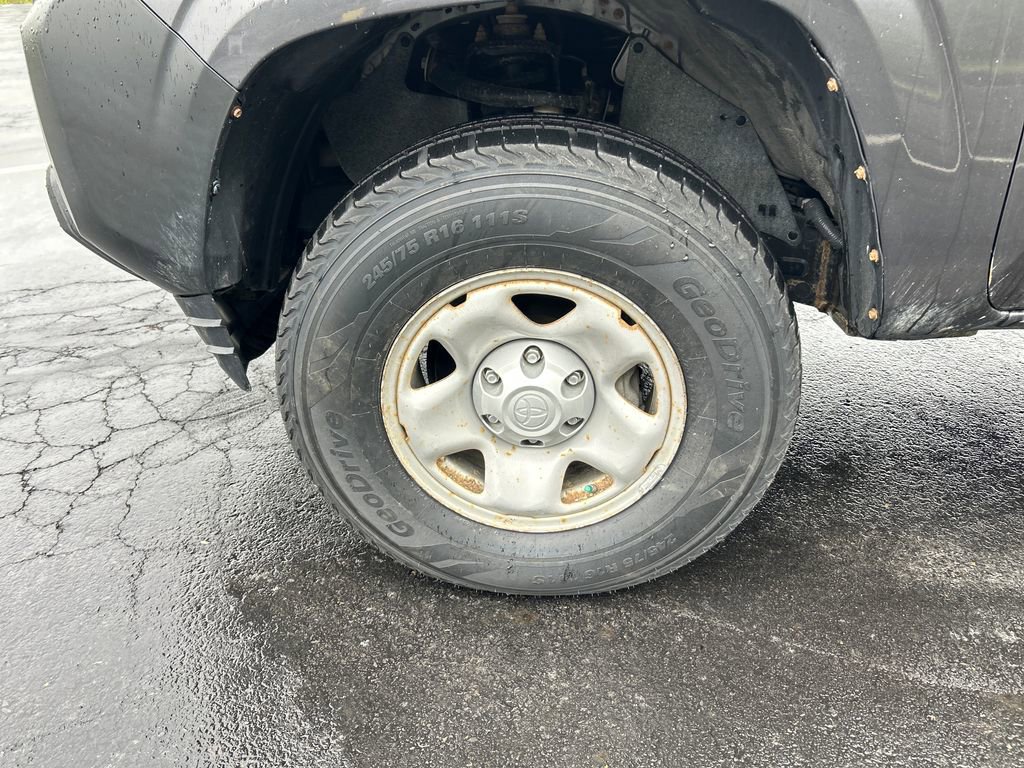 Used 2022 Toyota Tacoma SR AWD/4WD image 28