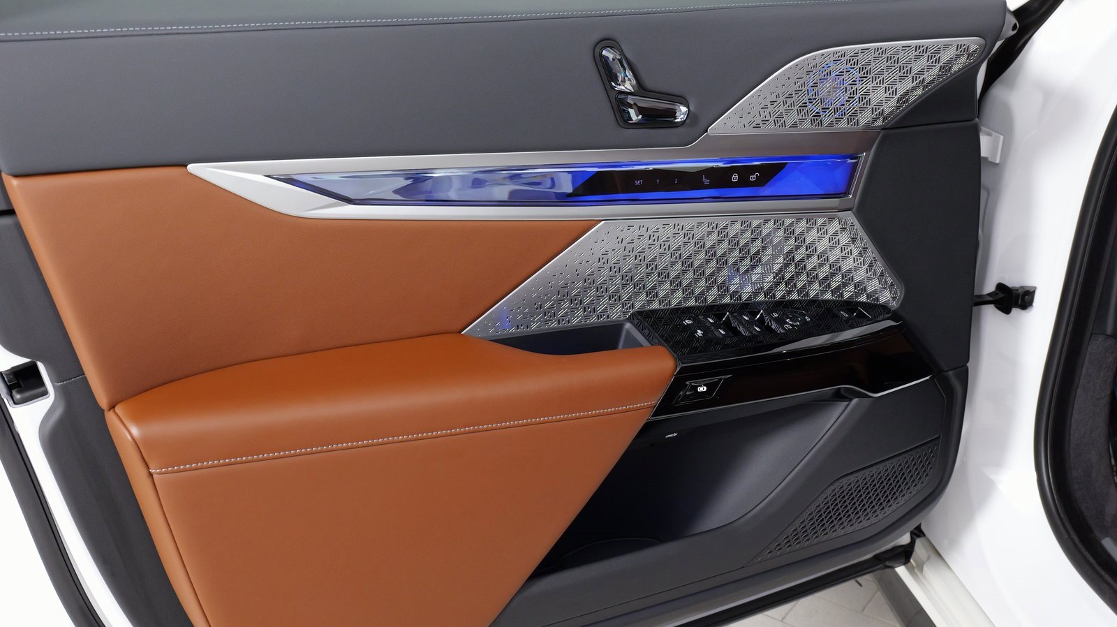 Used 2023 BMW i7 xDrive60 image 28