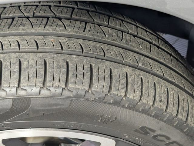 Used 2025 RAM 1500 Limited image 9