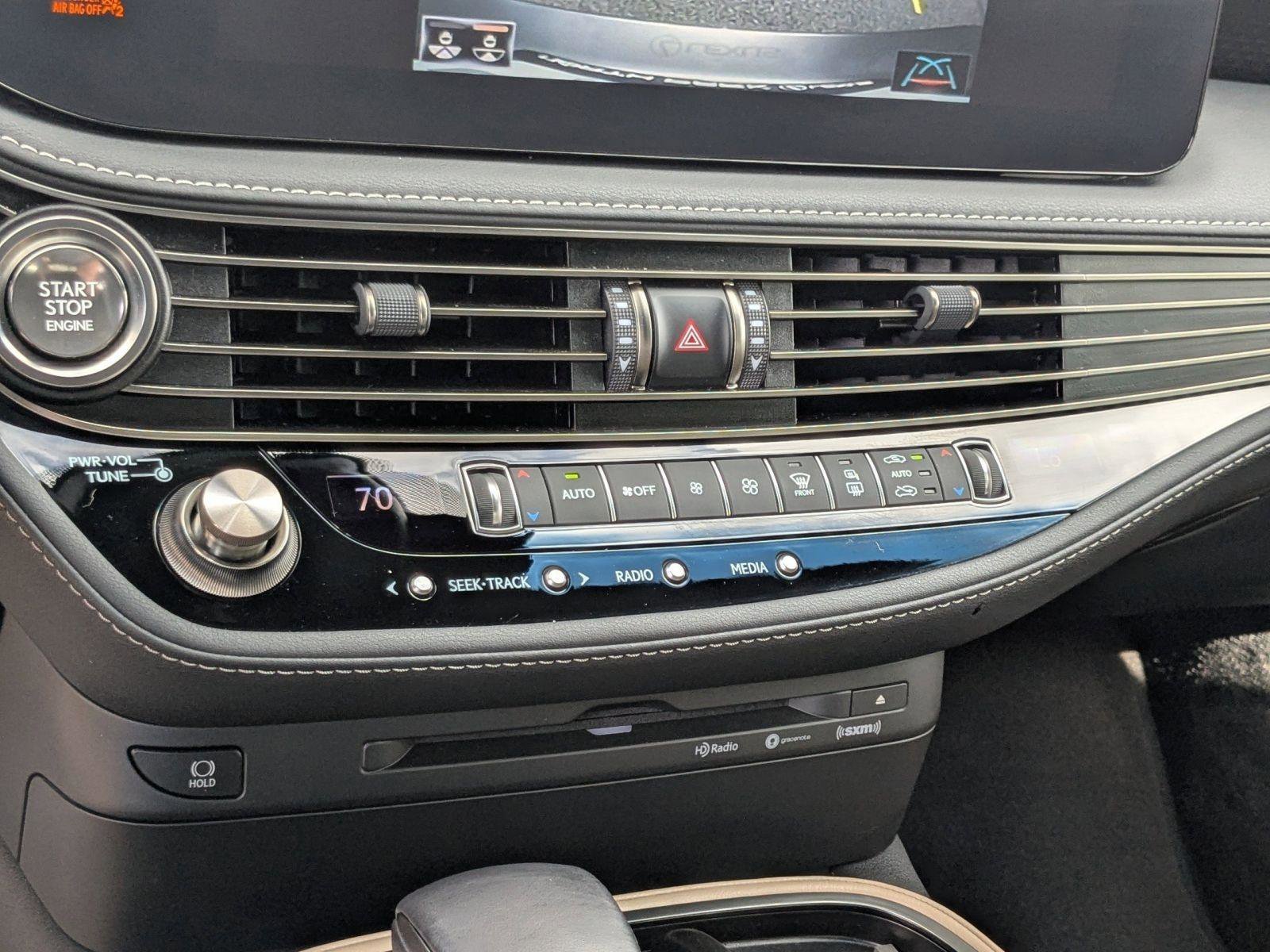 Certified 2021 Lexus LS 500 w/ Accessory Package (Z2) RWD image 16