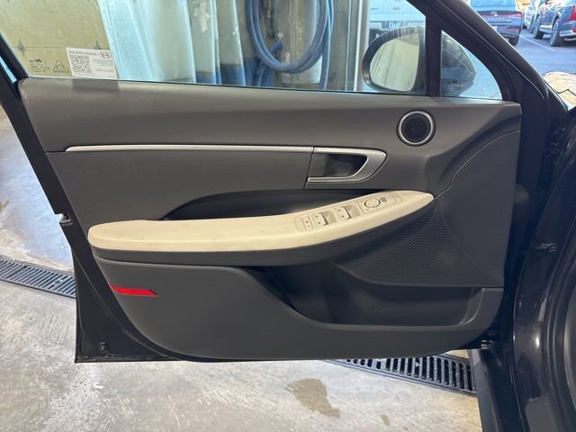 Used 2025 Hyundai Sonata SE image 16