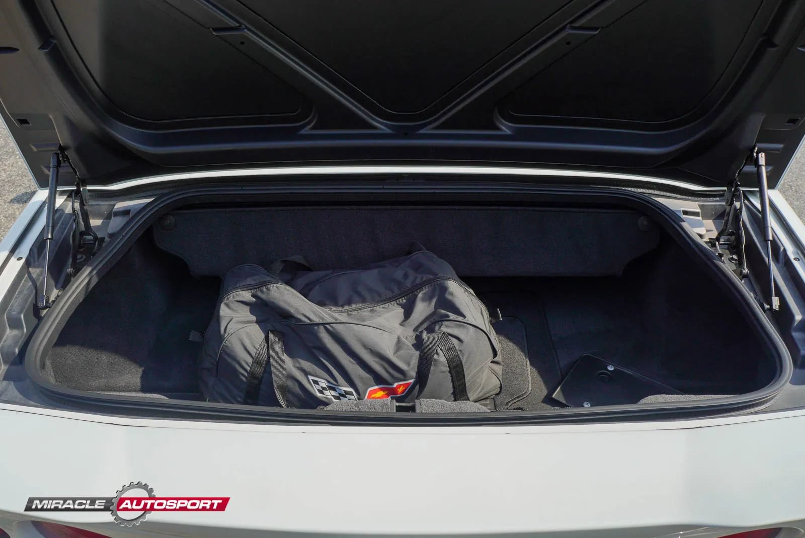 Used 2009 Chevrolet Corvette Convertible w/ Preferred Equipment Group RWD image 23