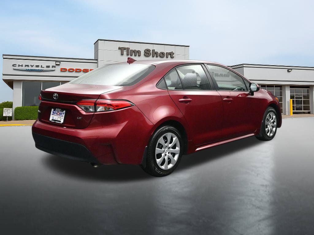 Used 2026 Toyota Corolla LE FWD image 5