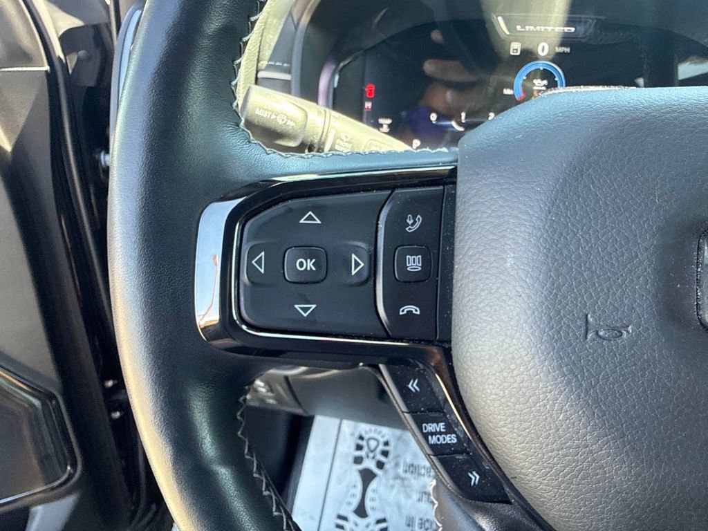 Used 2025 RAM 1500 Limited AWD/4WD image 18