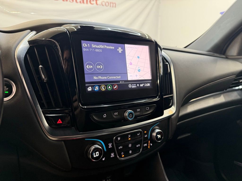 Used 2022 Chevrolet Traverse RS image 13