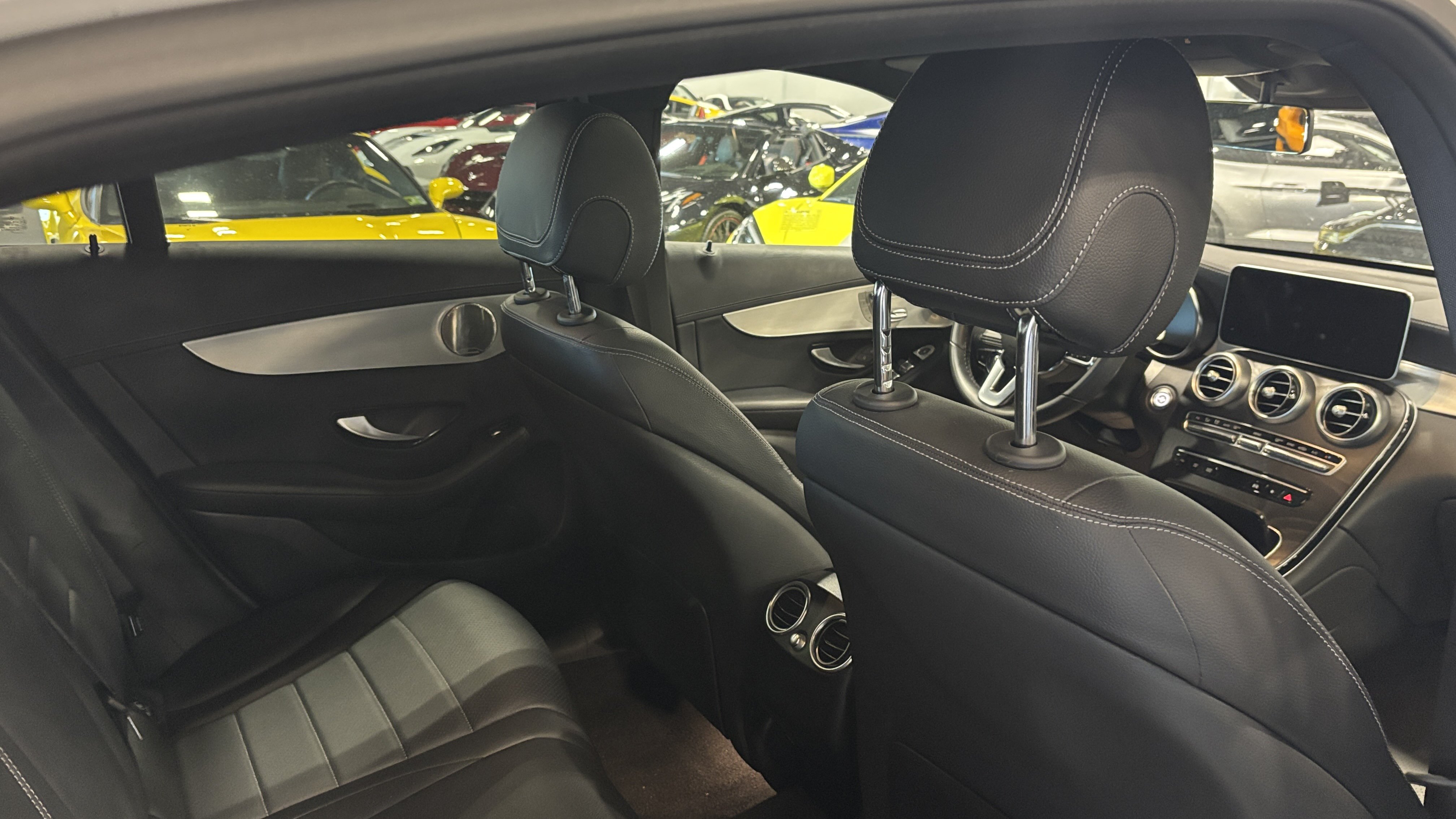 Used 2023 Mercedes-Benz GLC 300 4MATIC Coupe image 10