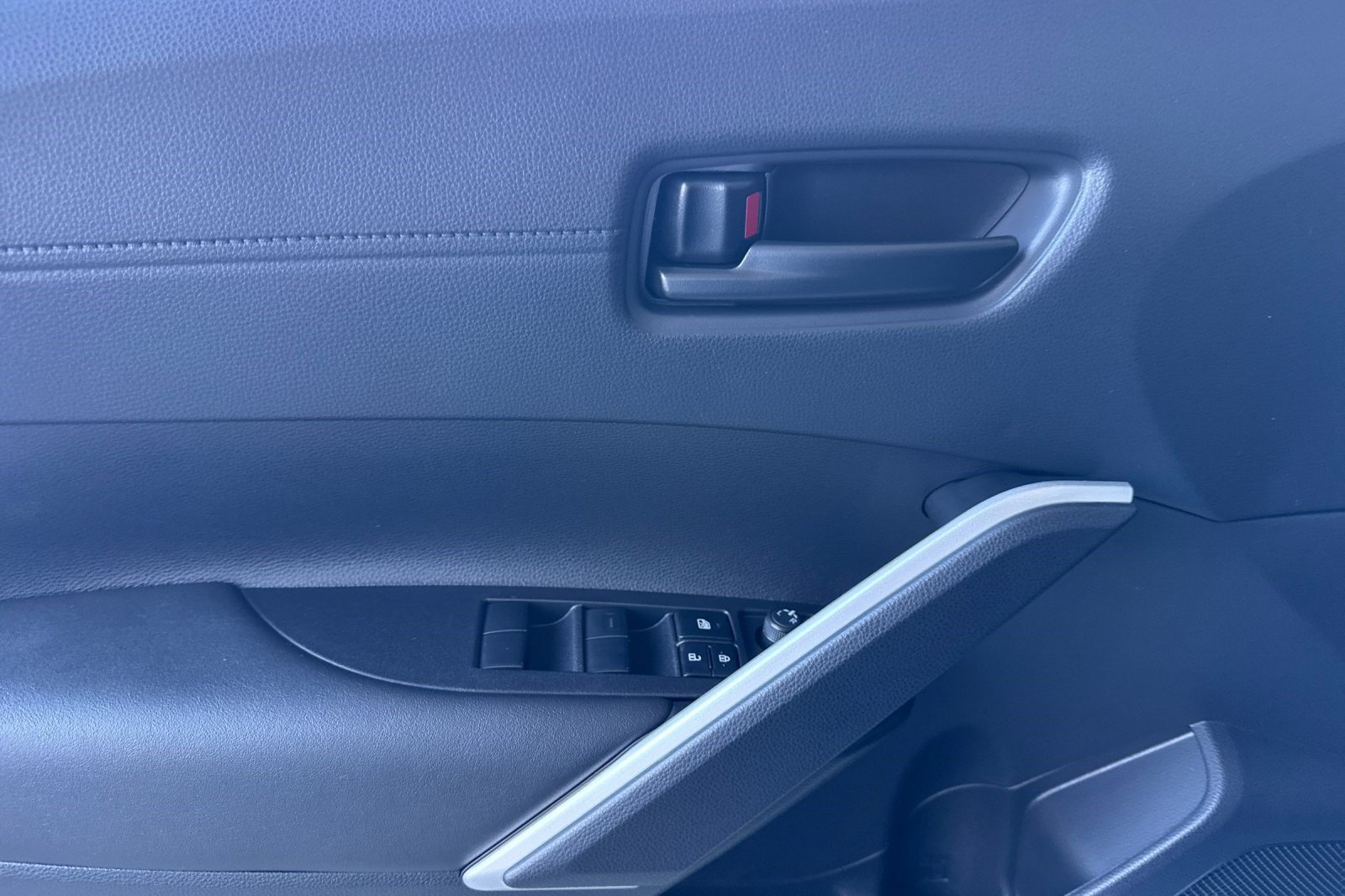 New 2026 Toyota Corolla Cross LE FWD image 14