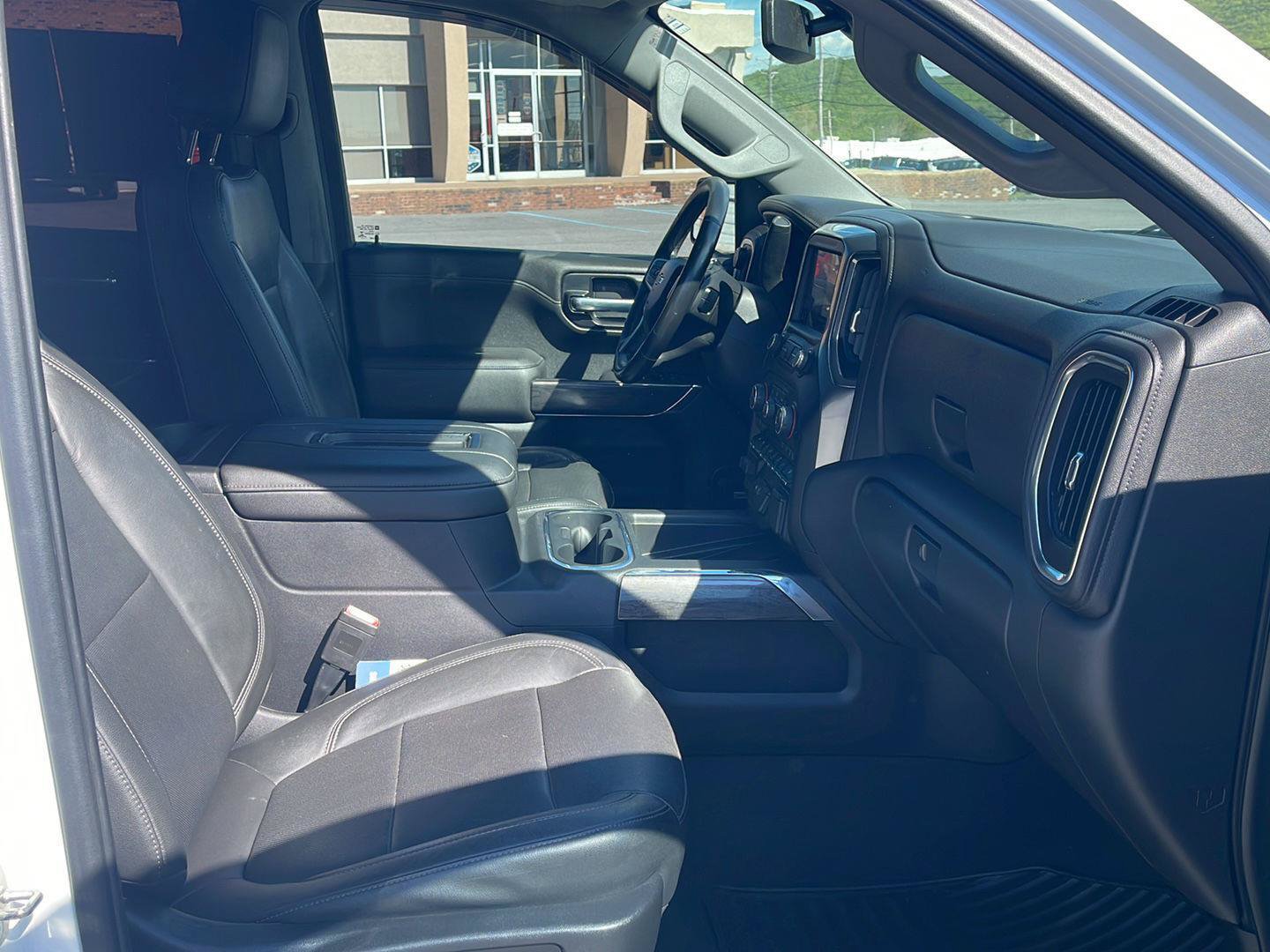 Used 2019 Chevrolet Silverado 1500 LTZ w/ LTZ Premium Package AWD/4WD image 47