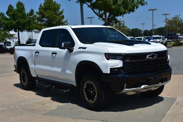 New 2025 Chevrolet Silverado 1500 ZR2 w/ Technology Package image 3