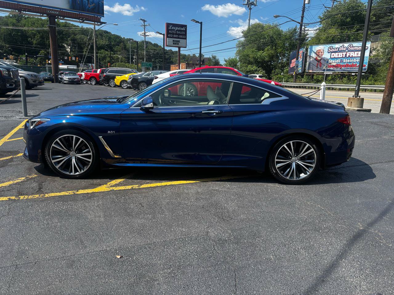 Used 2017 INFINITI Q60 3.0t w/ Premium Plus Package 3.0T AWD/4WD image 4